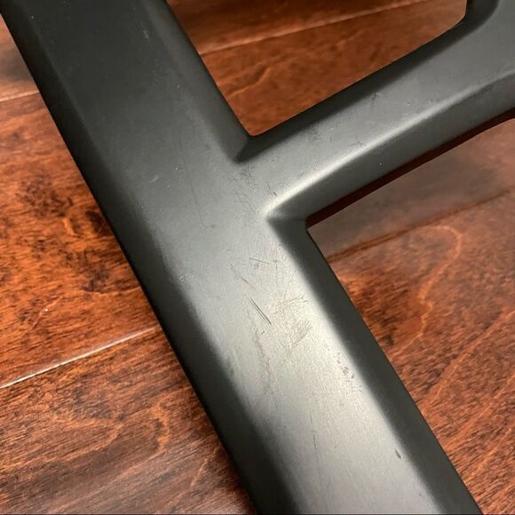 Wall Decor Individual Black Letters Spelling "Dream" - Picture 8 of 14